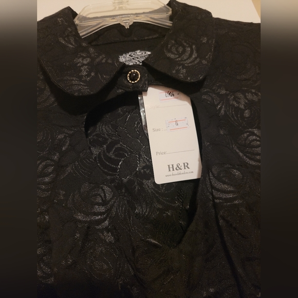 HEARTS & ROSES LONDON | Black Brocade Keyhole Fit & Flare Dress - Picture 5 of 7